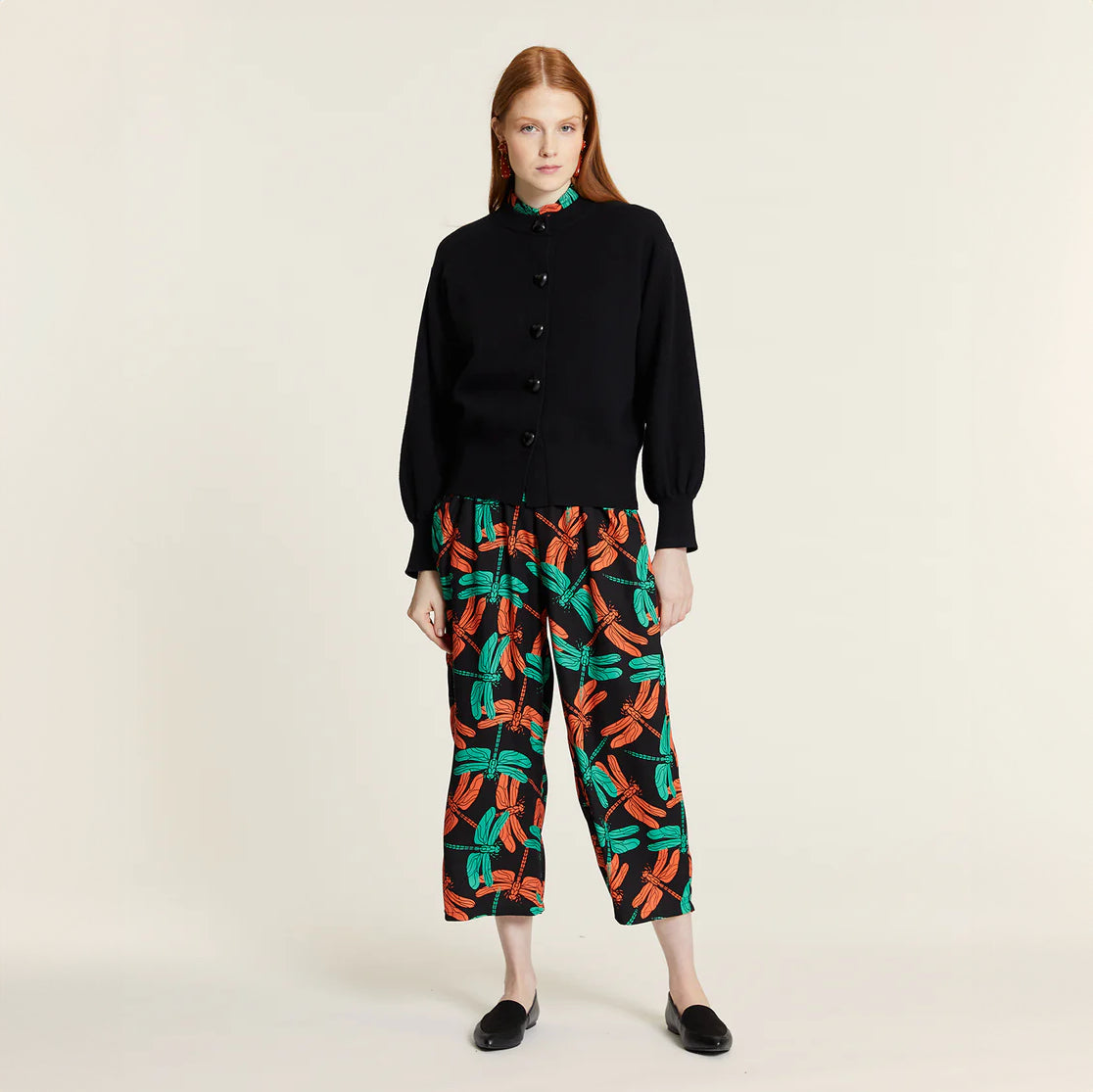 Rebeca botones corazones negra