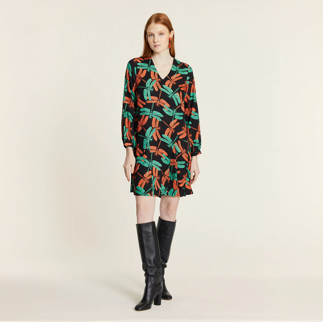 Vestido corto libélulas evasé