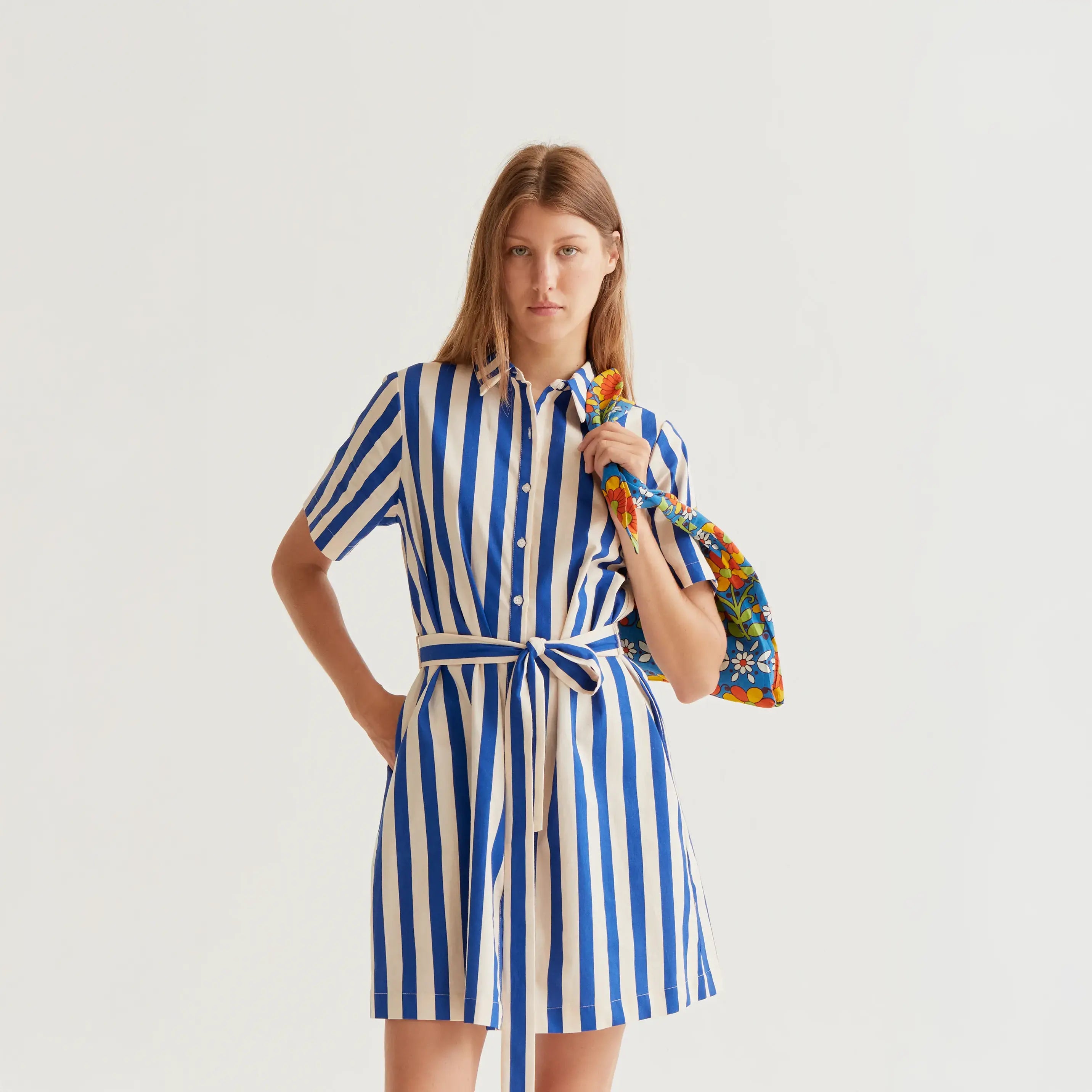 Vestido corto con estampado Bamboo Blue