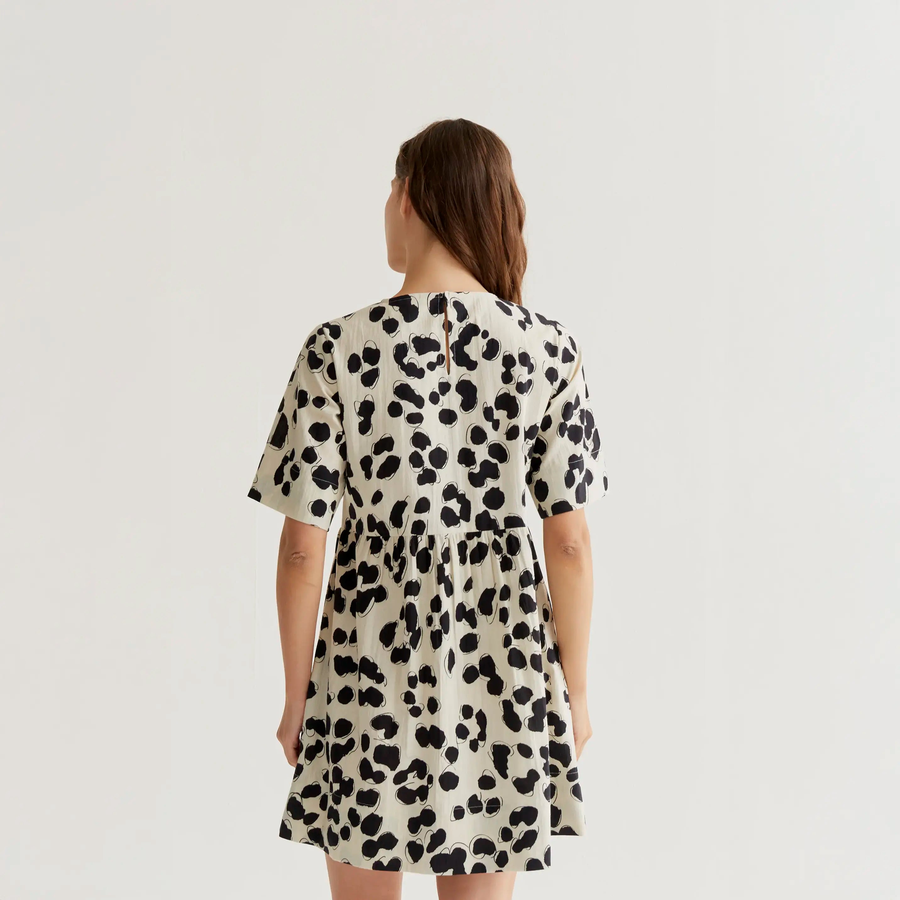 Vestido corto con estampado Dalmatian