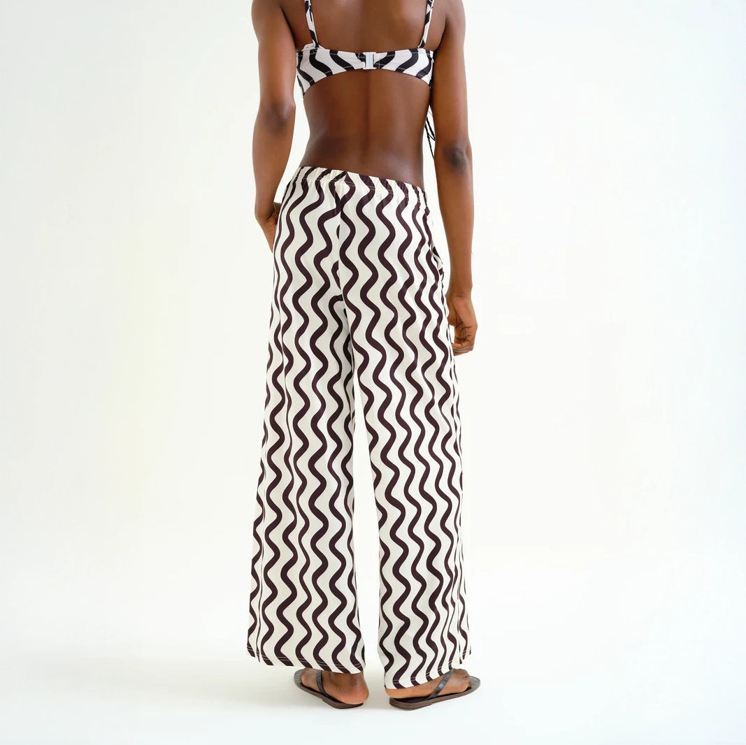 Pantalón con estampado Wave Black & White