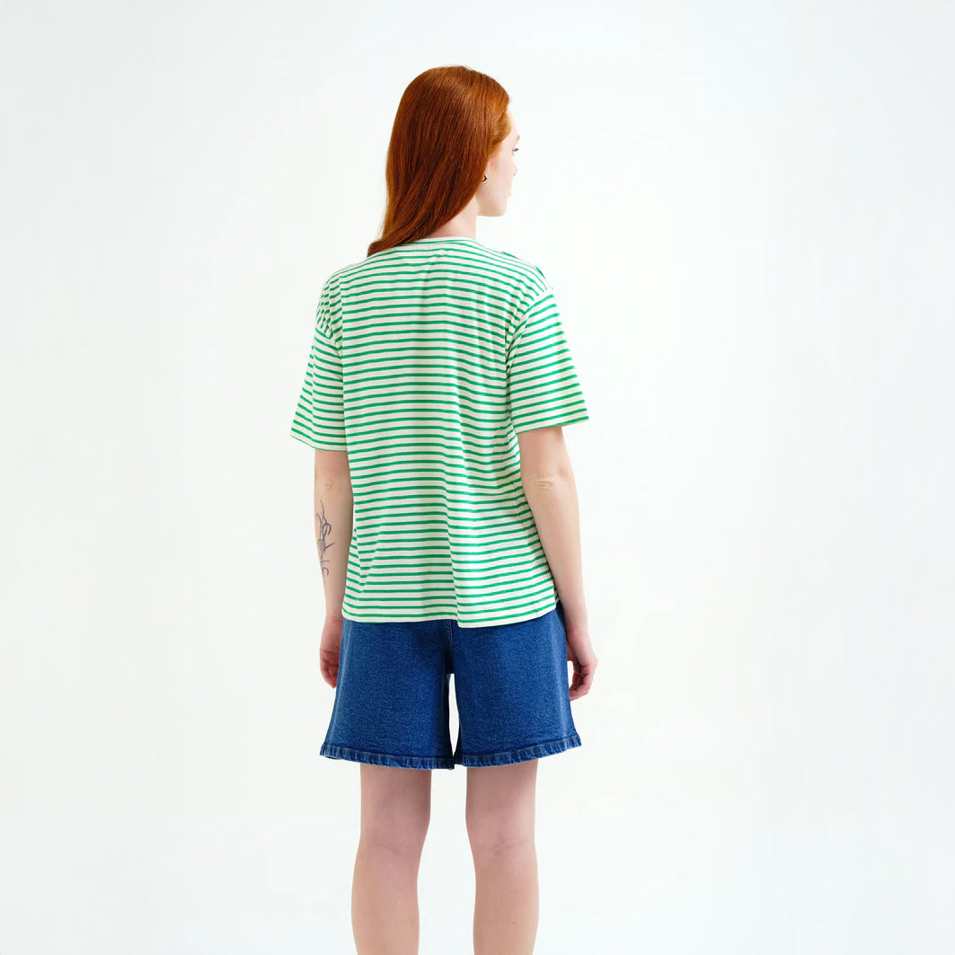 Camiseta con estampado de rayas blanco y verde