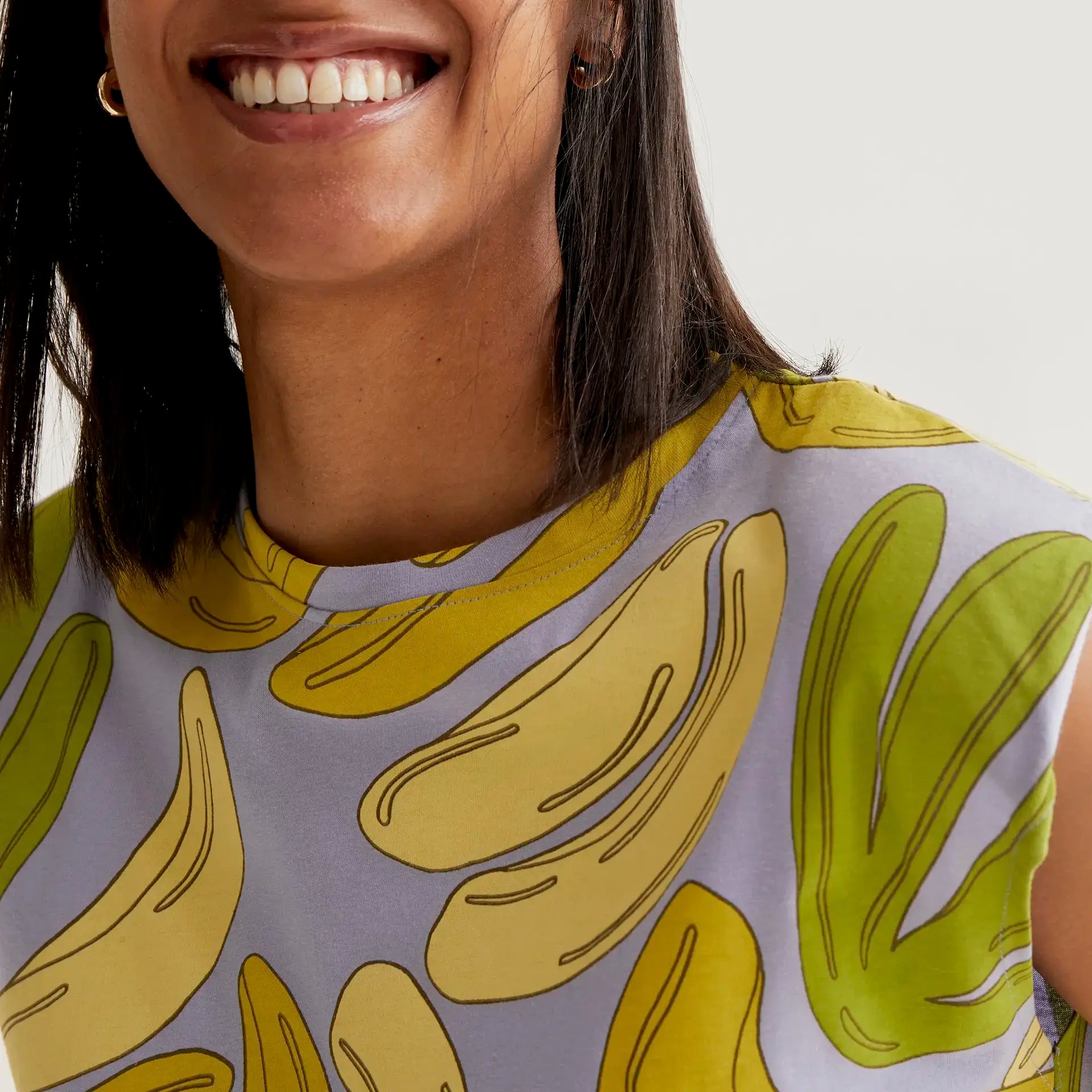 Vestido corto con estampado Guineo