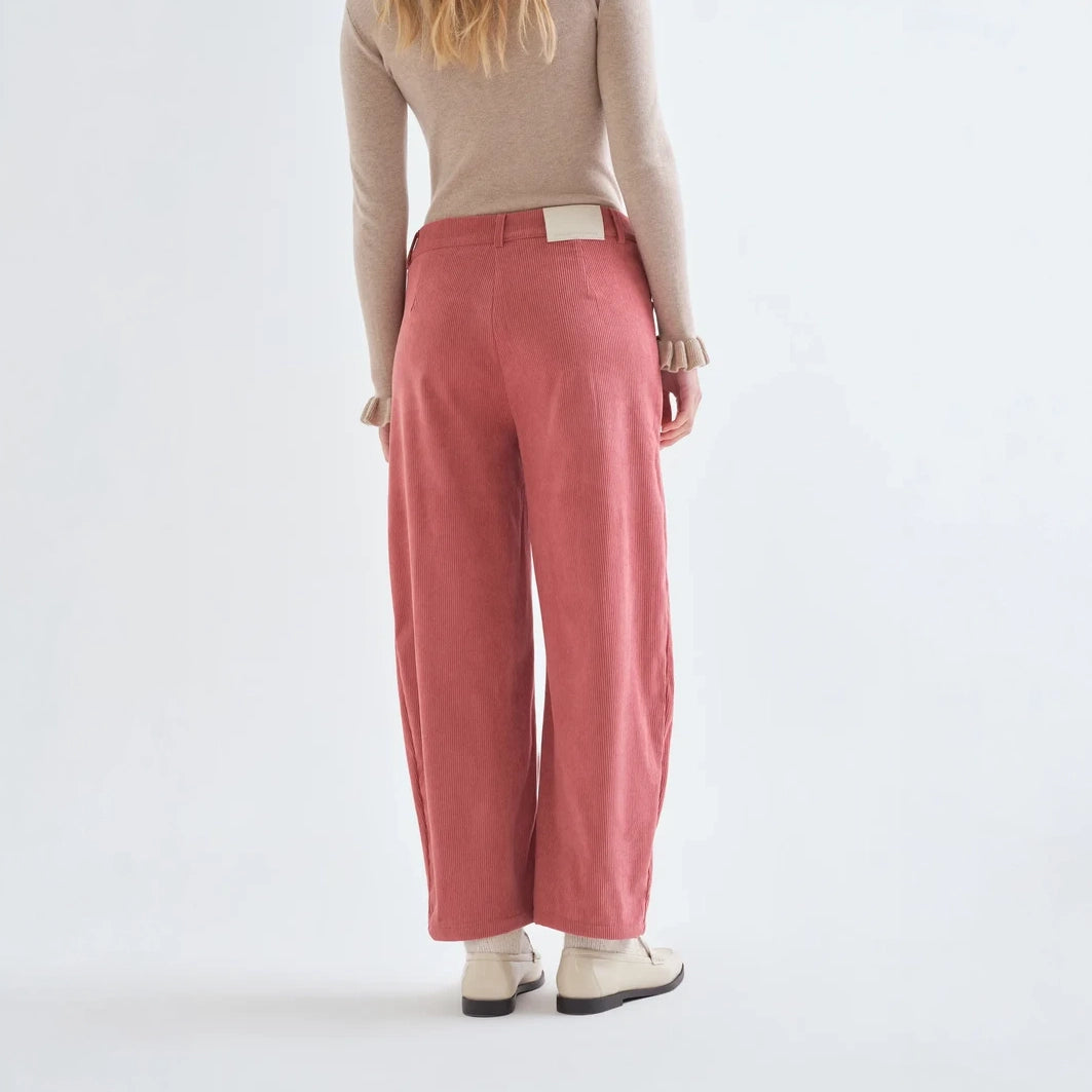 Pantalón de Pana Rosa Palo de Pernera Curva