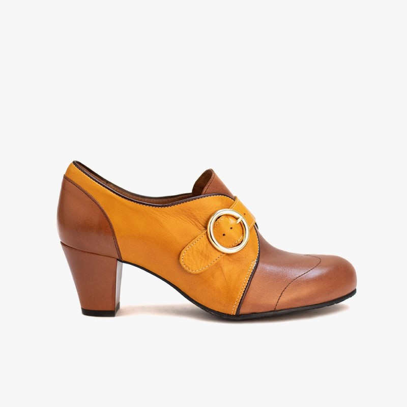 Agatha mostaza y marrón