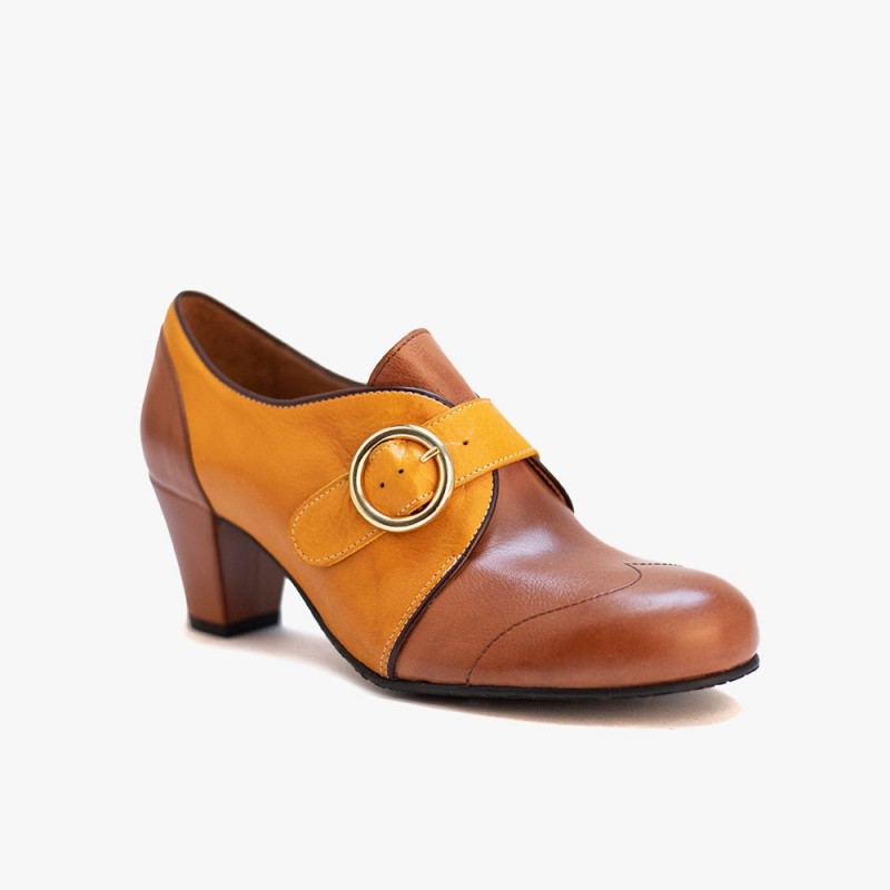 Agatha mostaza y marrón