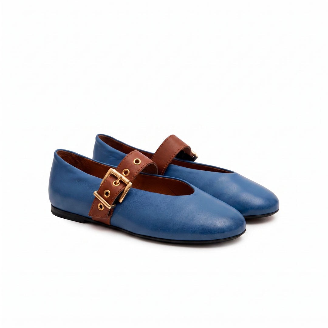 Nina azul cobalto y brandy