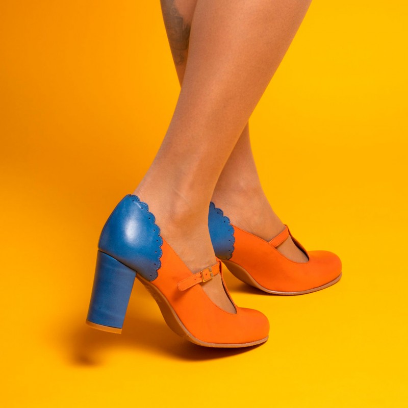 Pamela naranja y azul