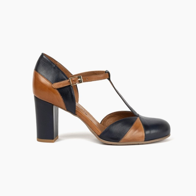 Magnolia azul y marrón claro