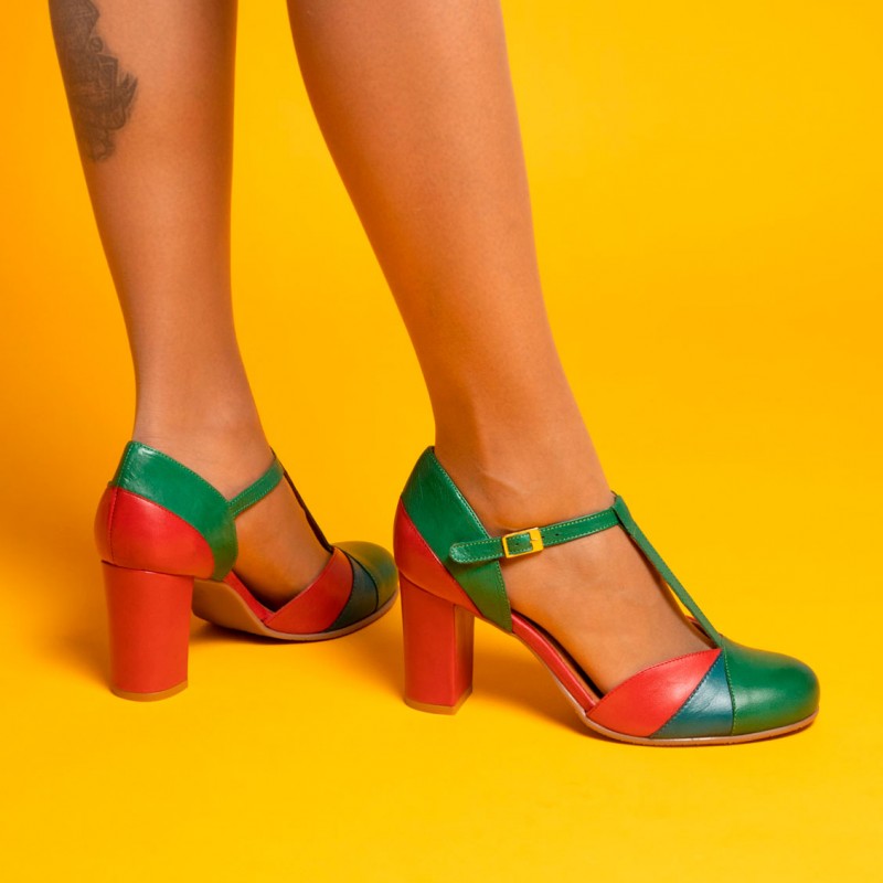 Magnolia verde rojo y azul