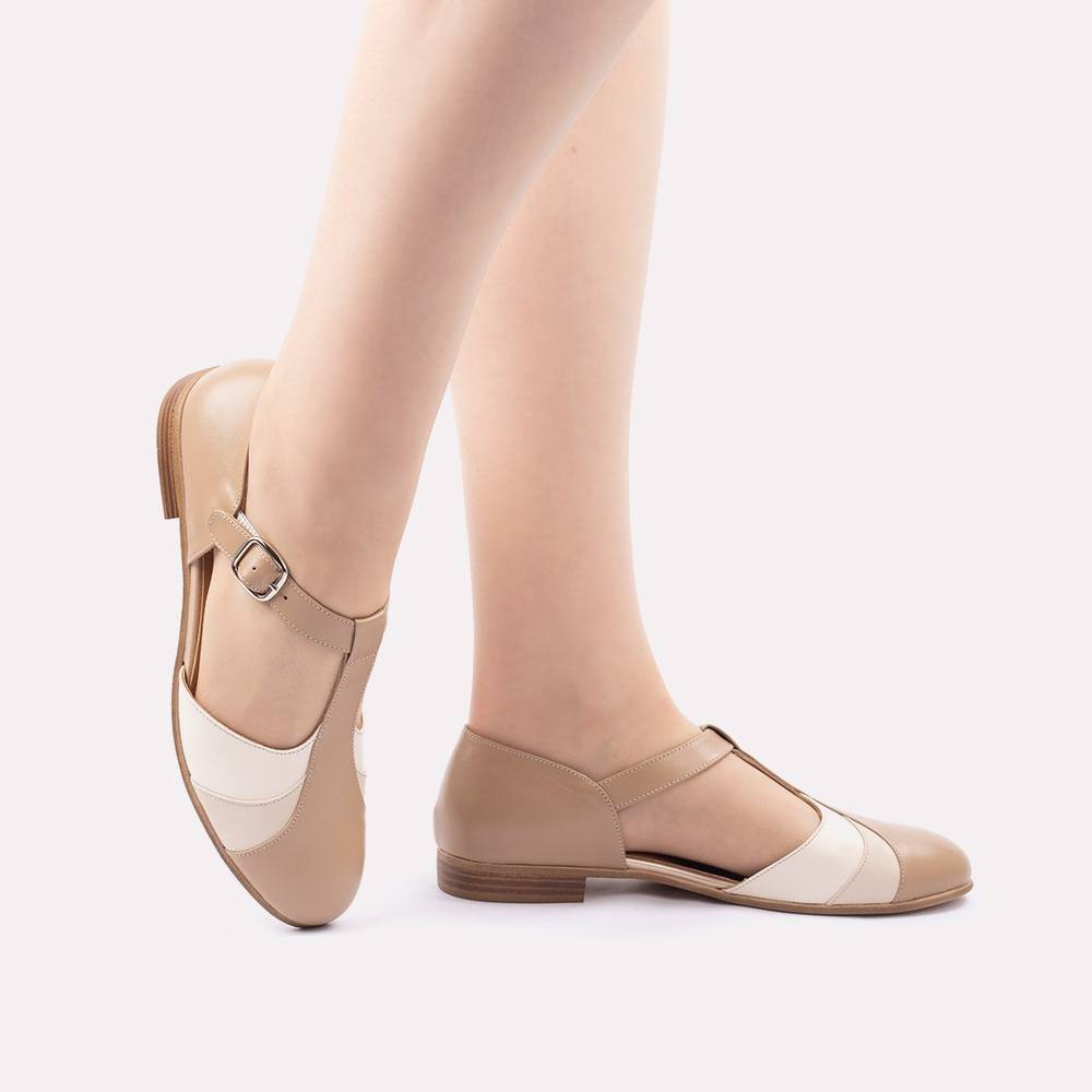 Zapatos tac n bajo tipo florita June beige retro