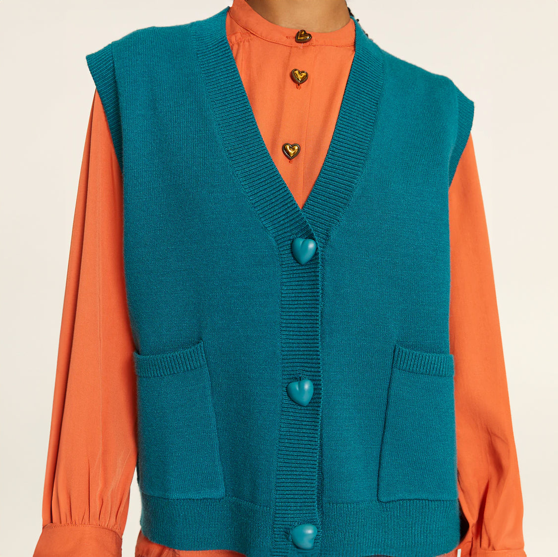 Green heart-buttoned knit vest