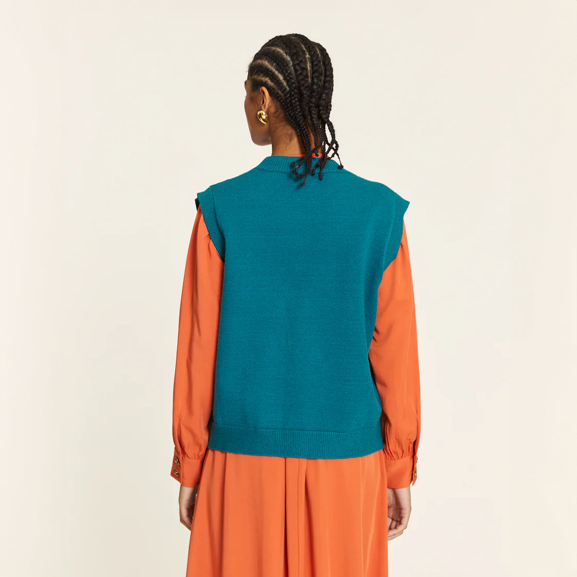 Green heart-buttoned knit vest