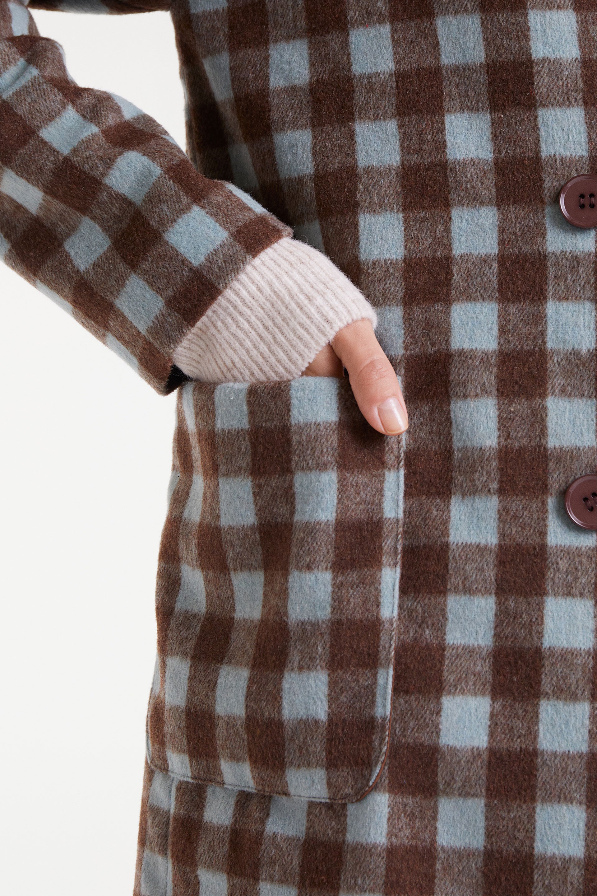 Abrigo de cuadros marrón y azul celeste
