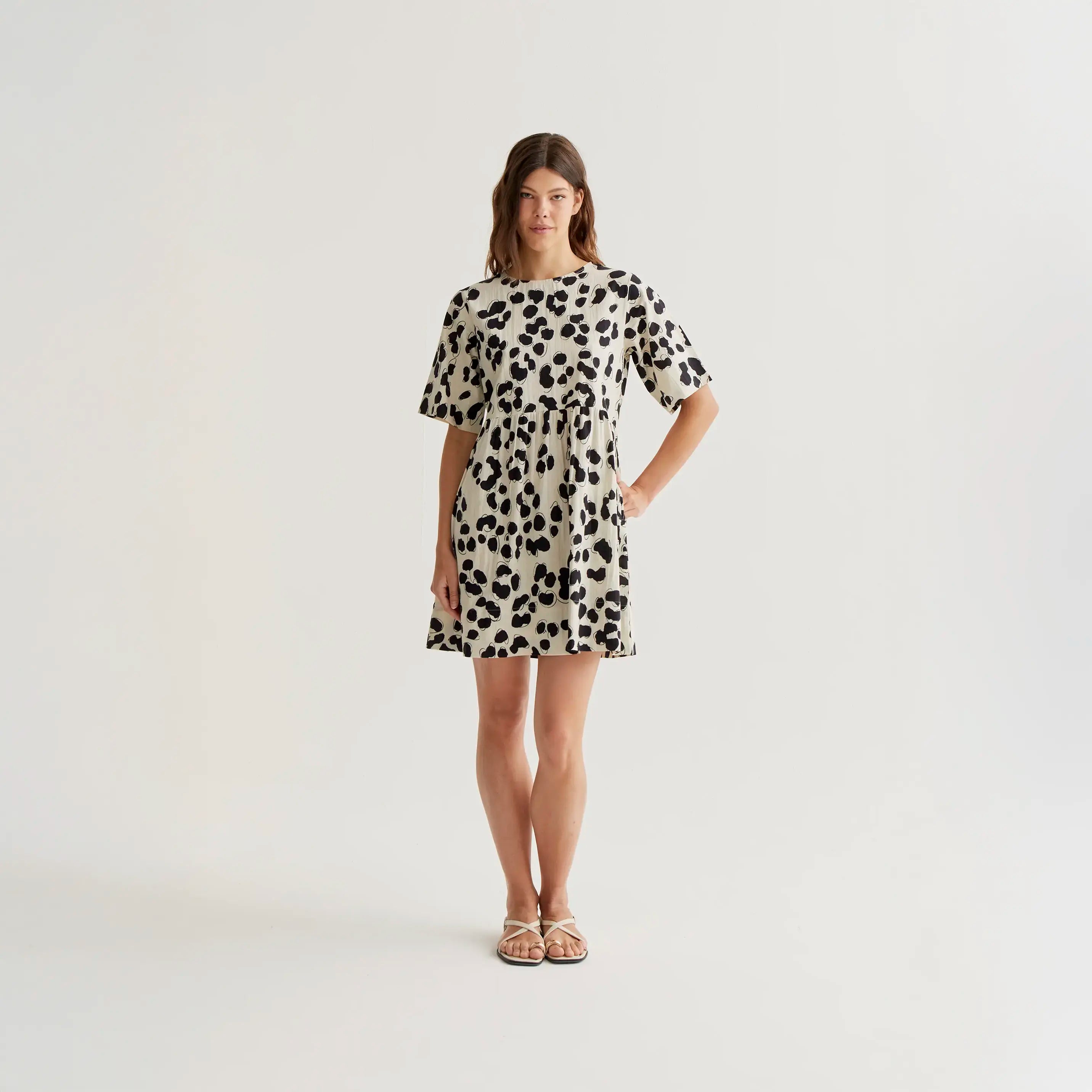 Vestido corto con estampado Dalmatian