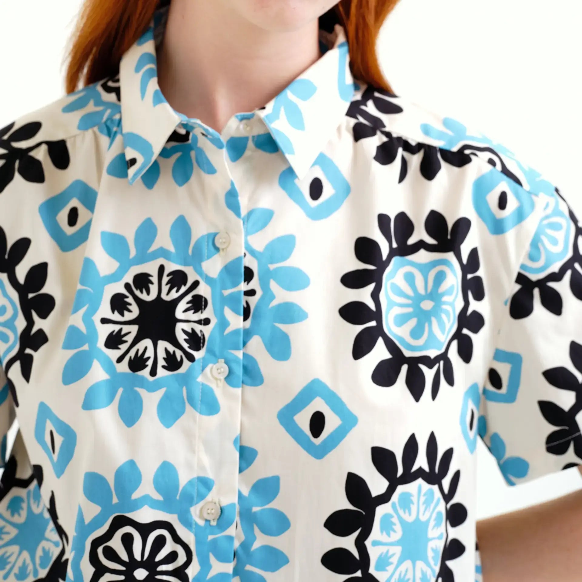 Vestido corto con estampado Waterfall