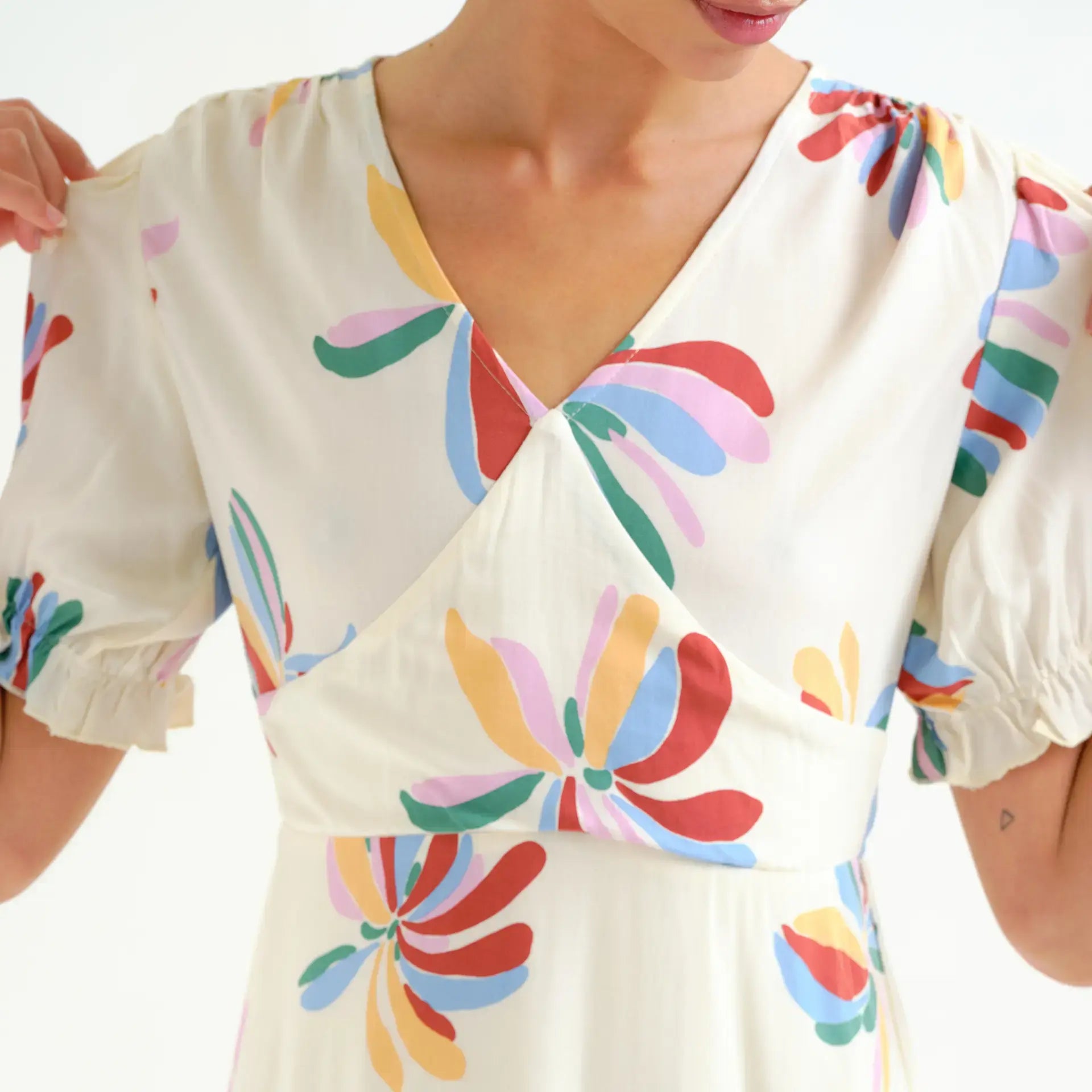 Vestido corto con estampado Monarda