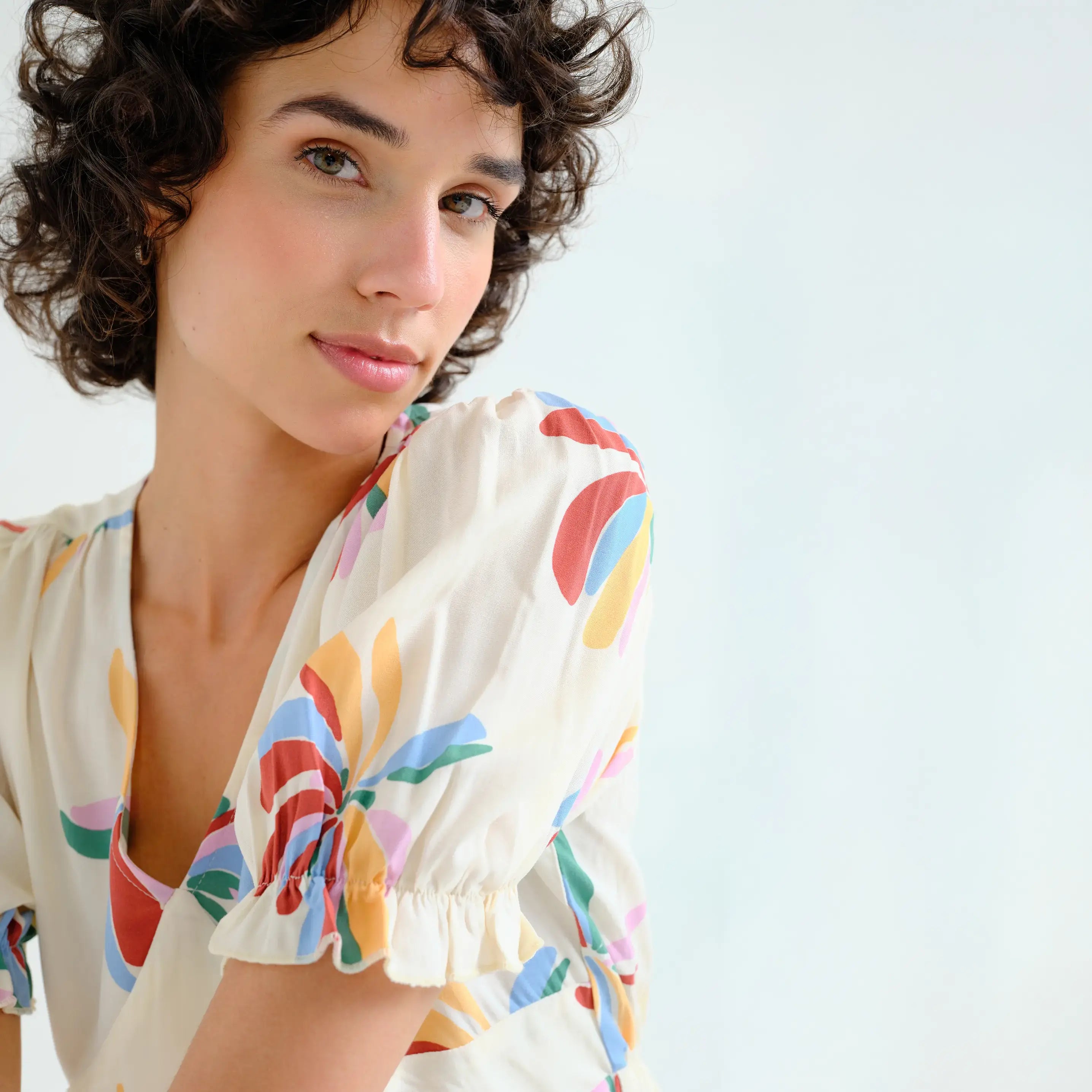 Vestido corto con estampado Monarda