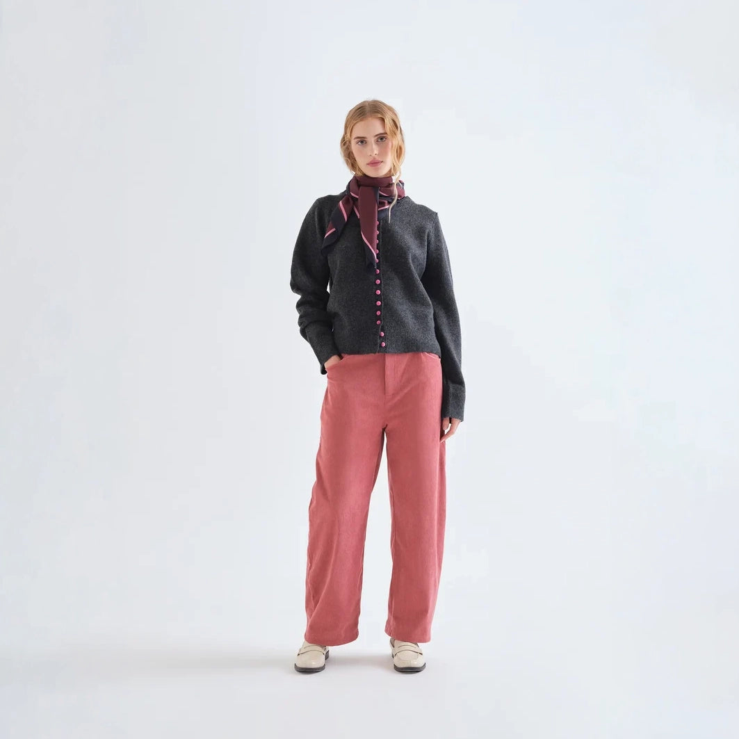 Cárdigan de Punto Gris Marengo con Botones Rosa Fucsia