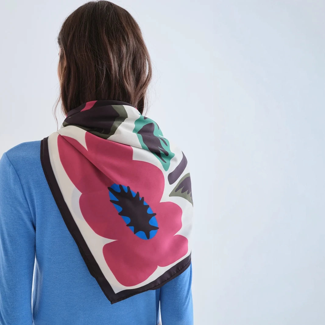 Pañuelo Cuadrado Estampado Floral Artístico Neo Garden