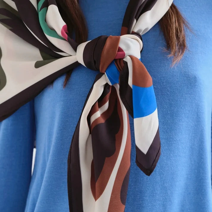 Pañuelo Cuadrado Estampado Floral Artístico Neo Garden