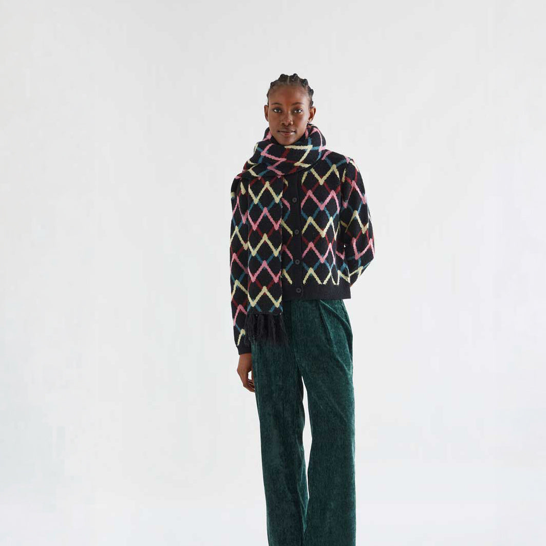 Cárdigan de Punto Negro Estampado Geométrico Skein