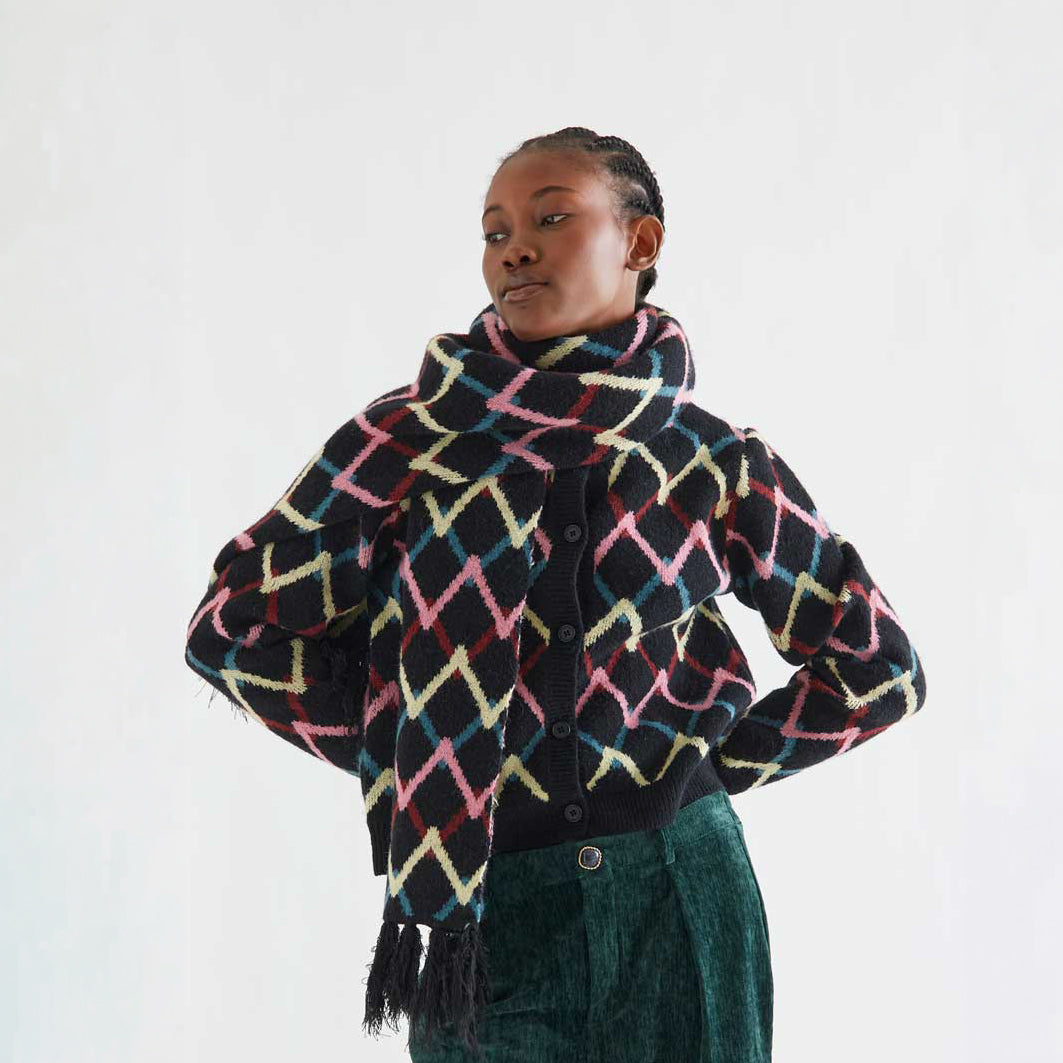 Cárdigan de Punto Negro Estampado Geométrico Skein