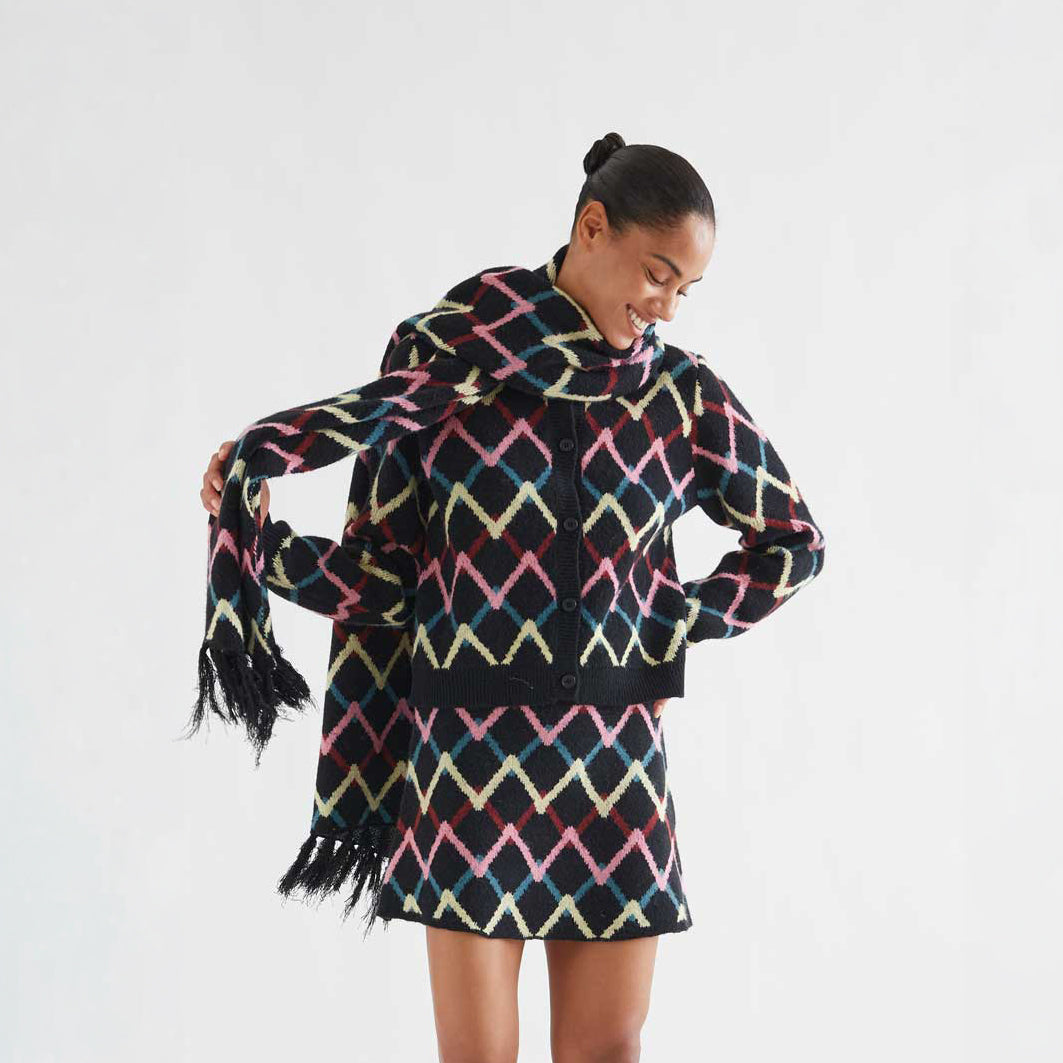 Minifalda de Punto Jacquard Negra con Rombo Geométrico Skein