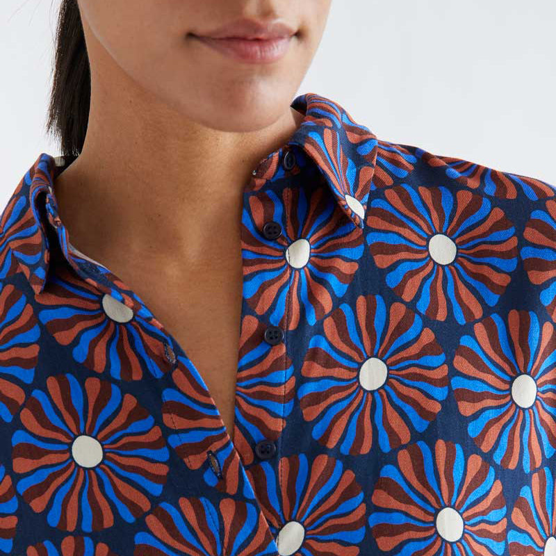 Camisa Fluida Azul y Marrón Chocolate Flower